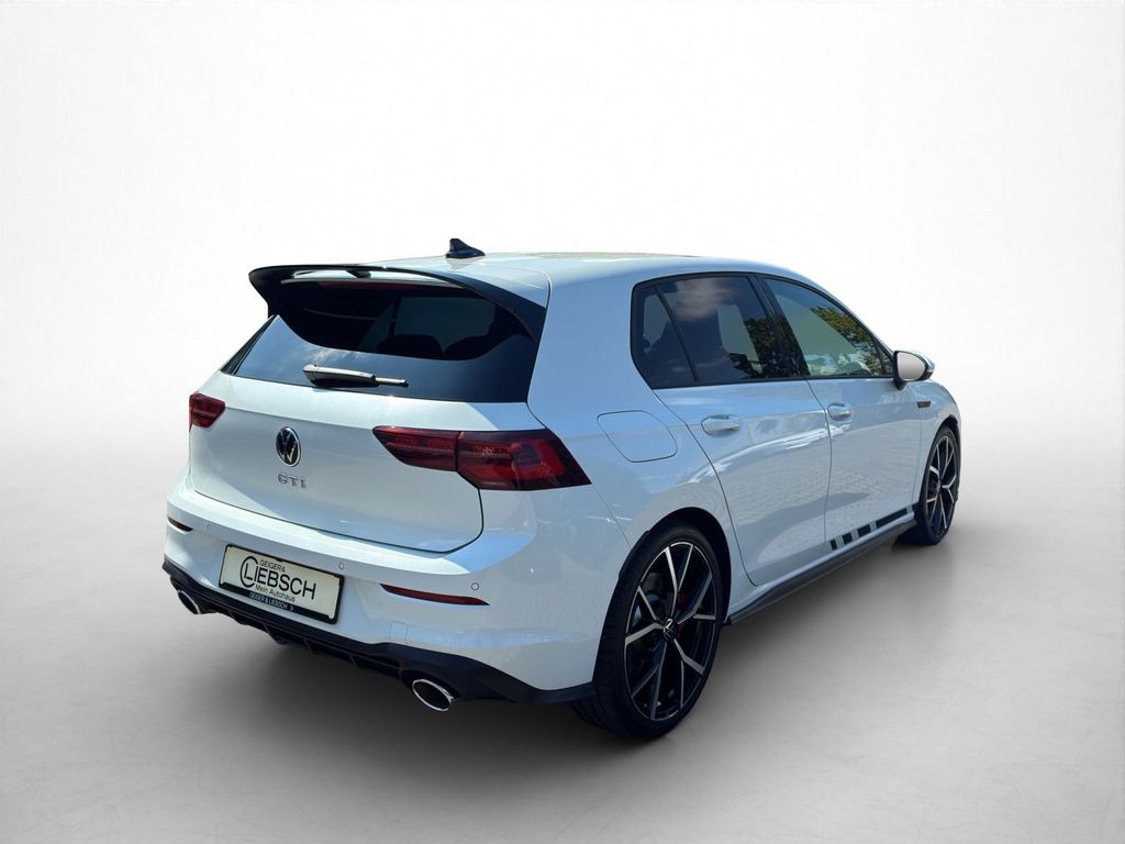 Volkswagen Golf 2022 г. Белый, пробег 47024 км