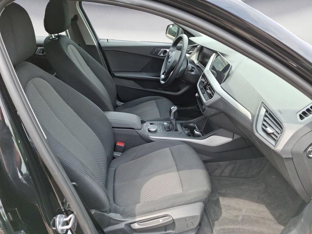 BMW 116 2023 г. Чёрный, пробег 48324 км