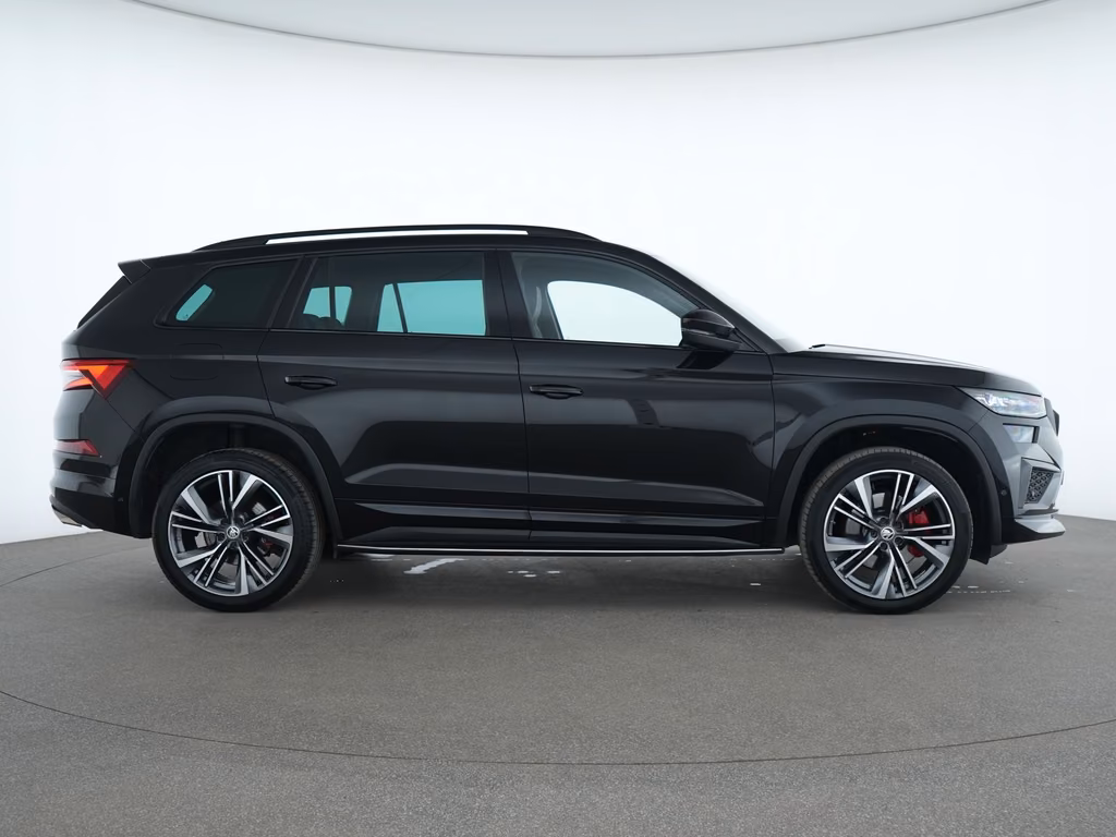 Skoda Kodiaq 2022 г. Чёрный, пробег 46437 км