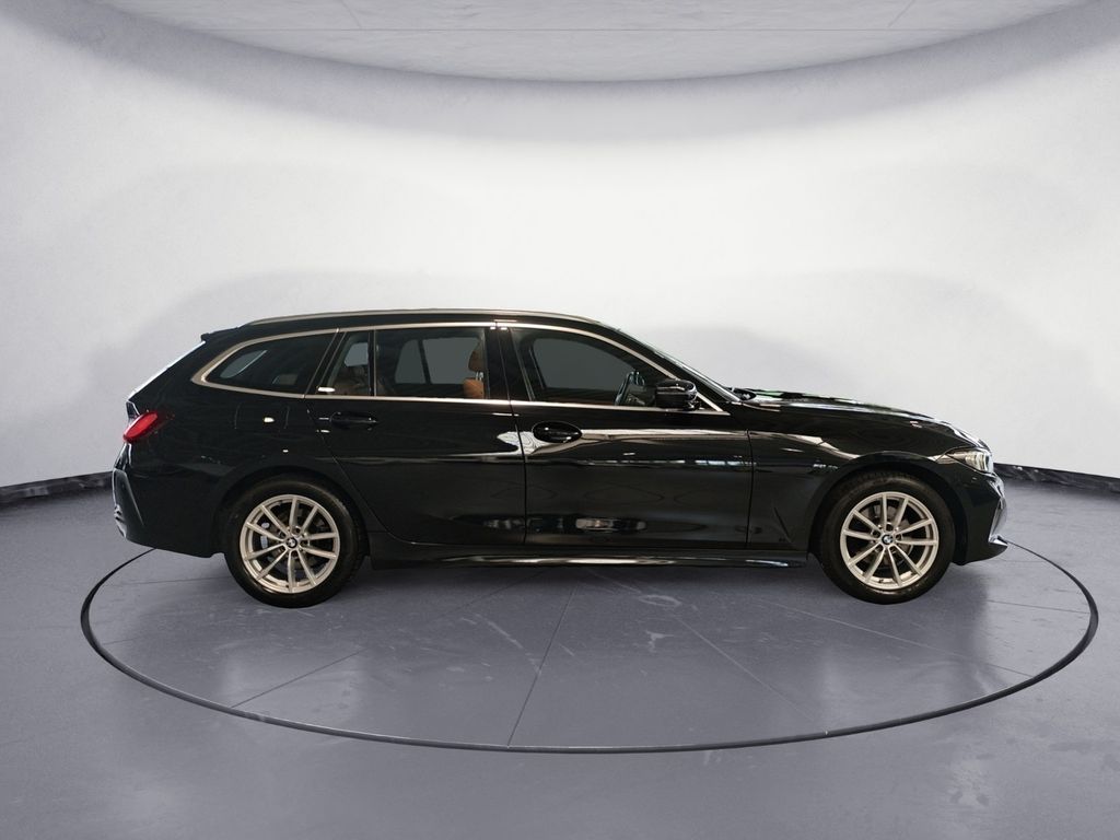 BMW 320 2022 г. Чёрный, пробег 51000 км