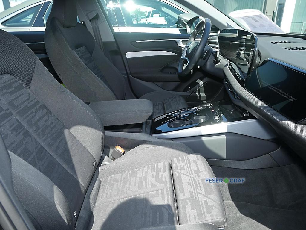 Audi A6 2025 г. Чёрный, пробег 26750 км