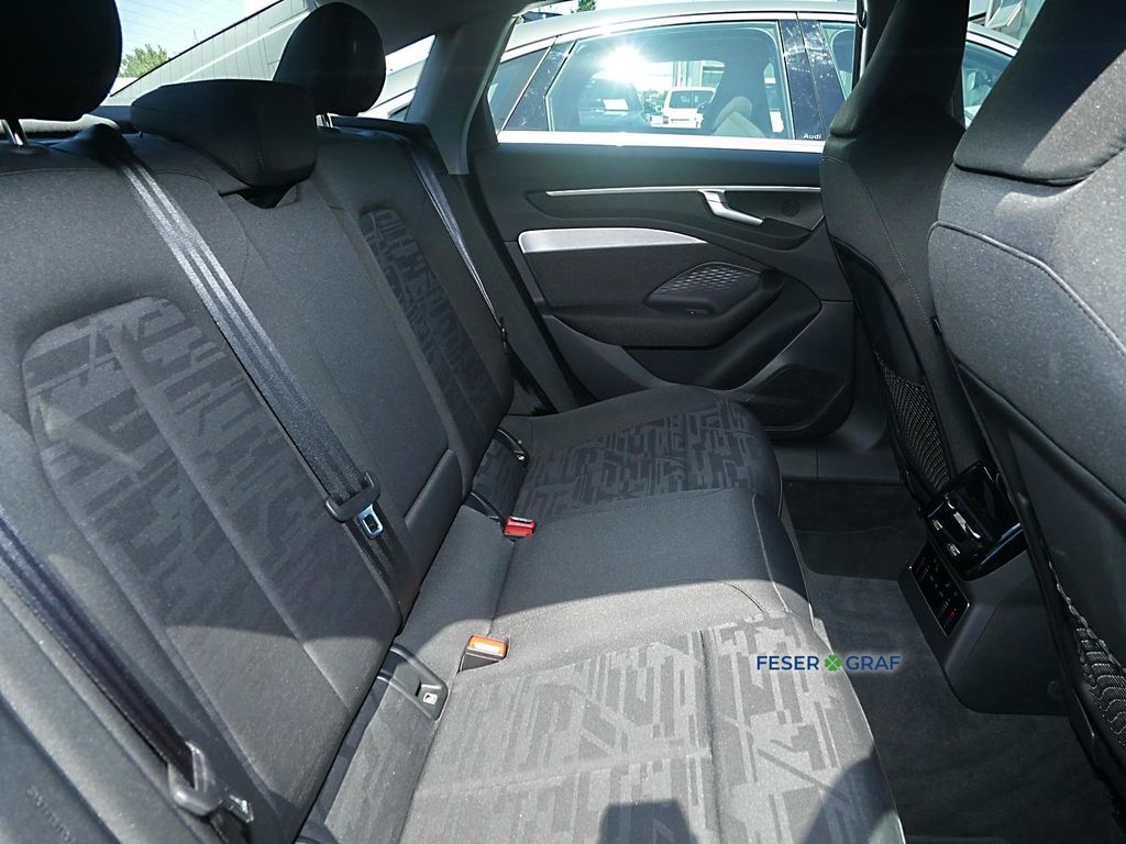 Audi A6 2025 г. Чёрный, пробег 26750 км