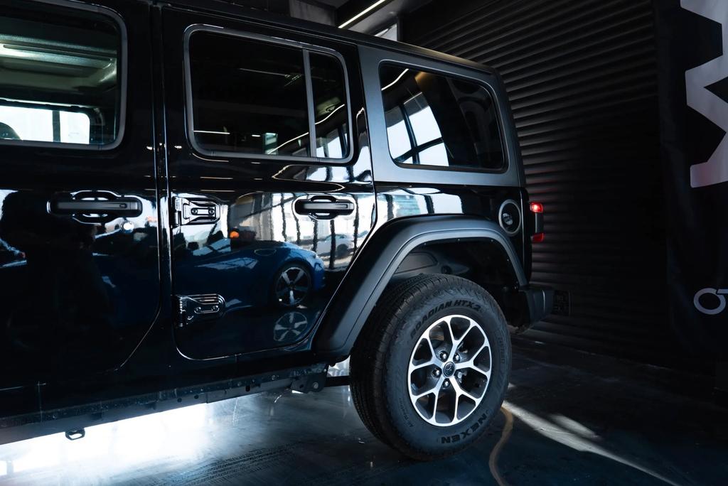 Jeep Wrangler 2024 г. Серый, пробег 3644 км