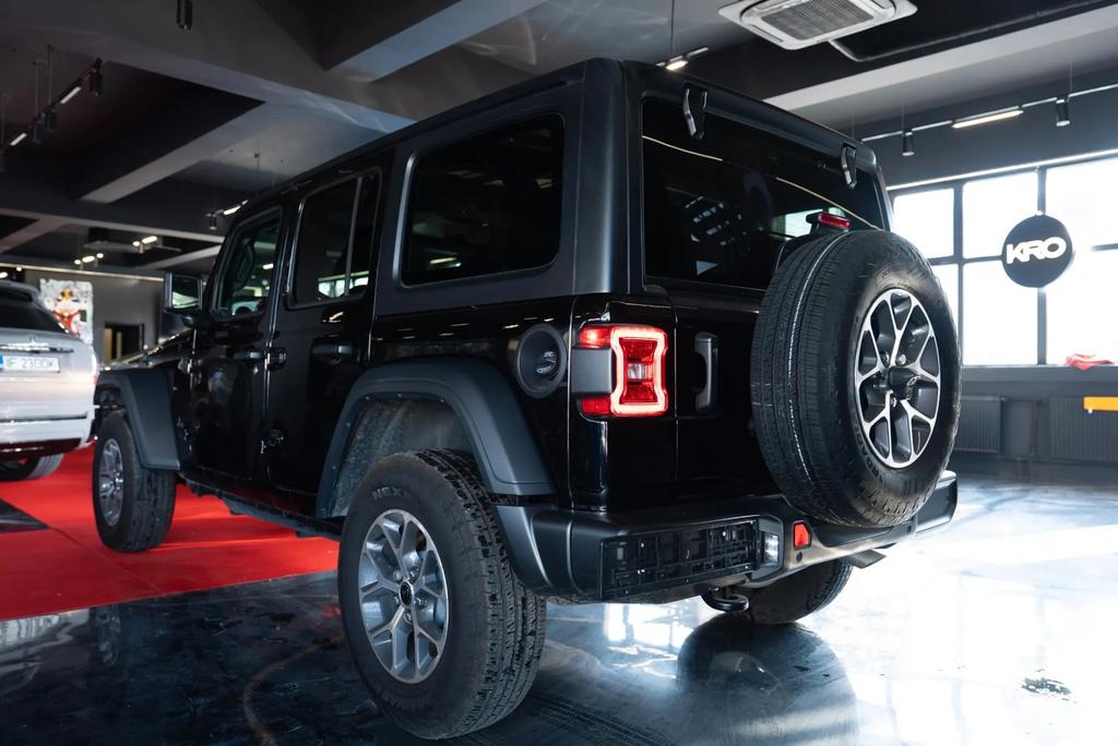 Jeep Wrangler 2024 г. Серый, пробег 3644 км