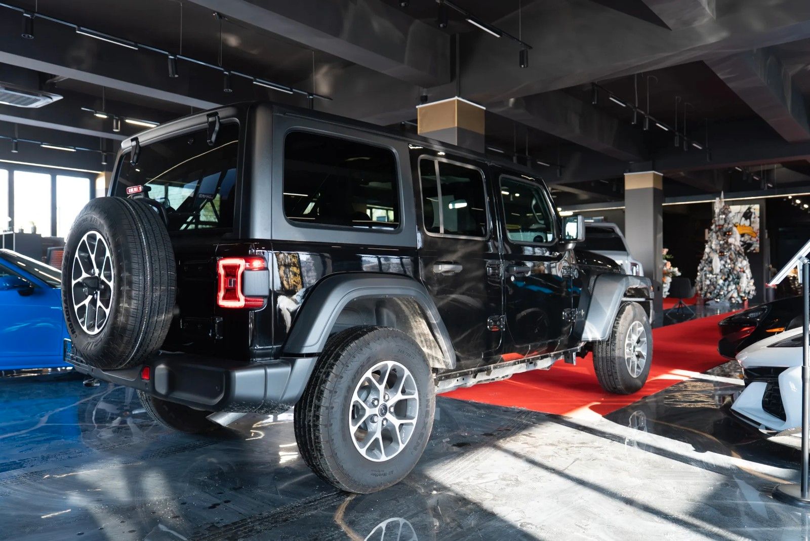 Jeep Wrangler 2024 г. Серый, пробег 3644 км