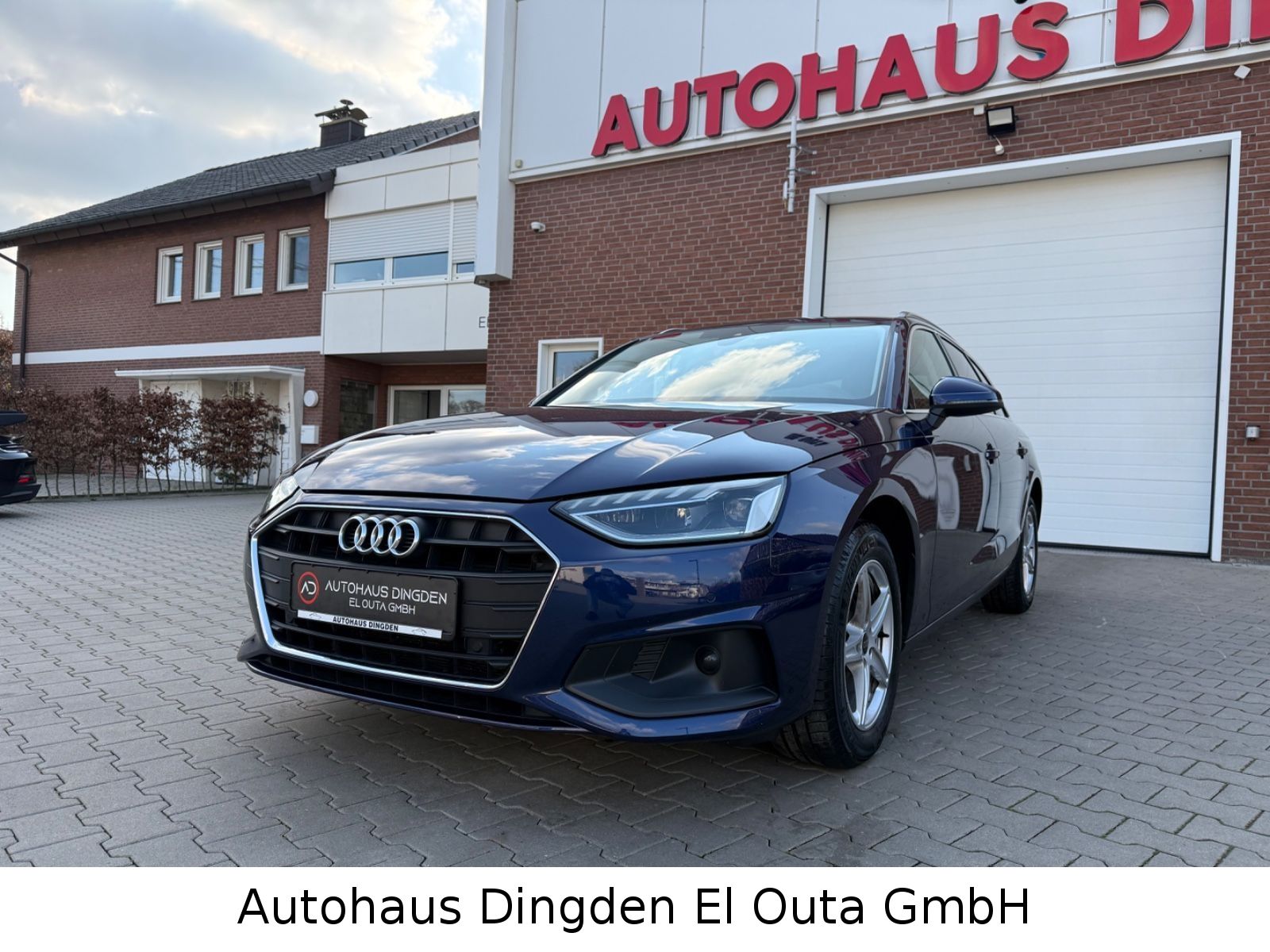 Audi A4 2023 г. Синий, пробег 46000 км