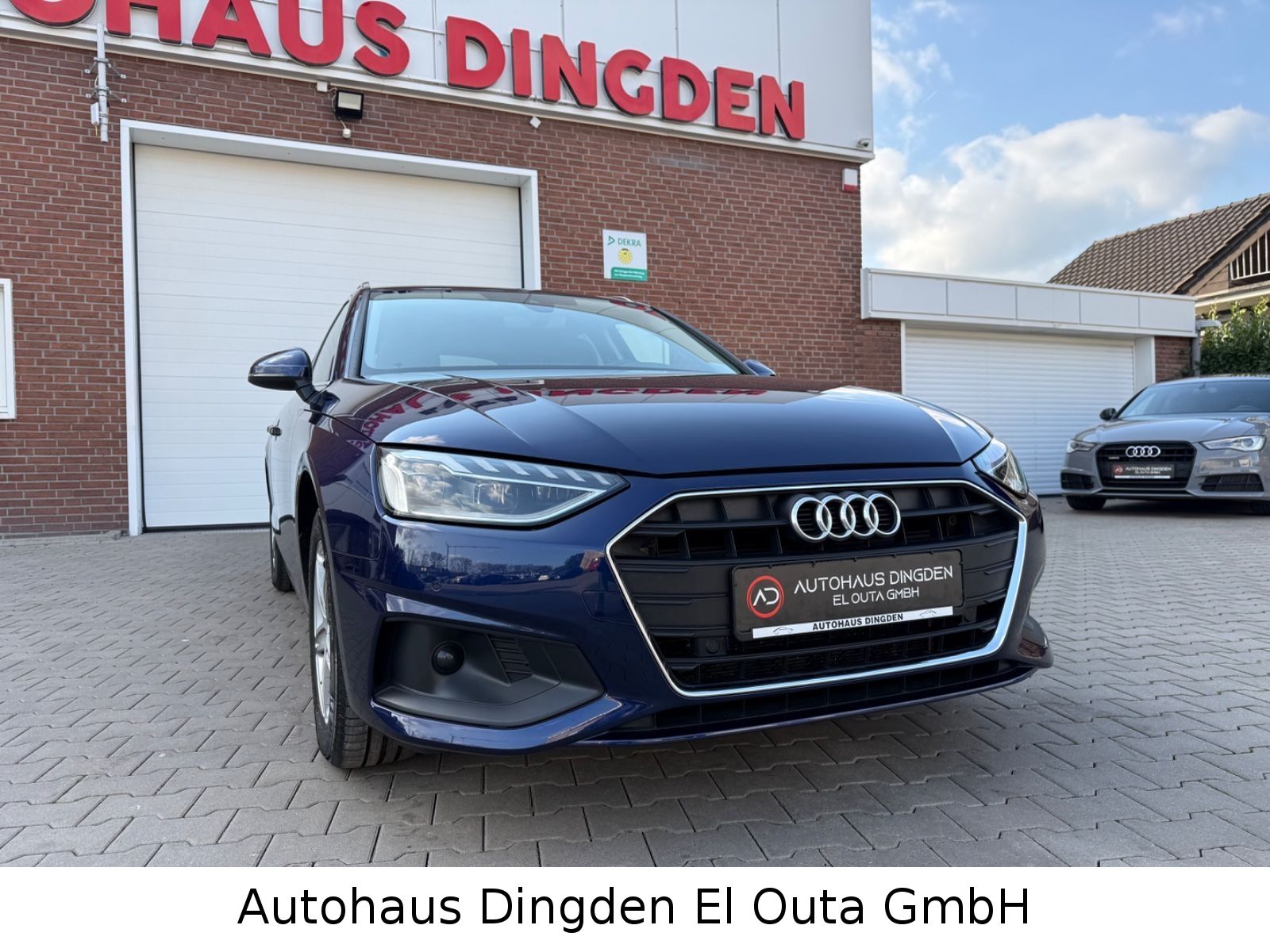 Audi A4 2023 г. Синий, пробег 46000 км