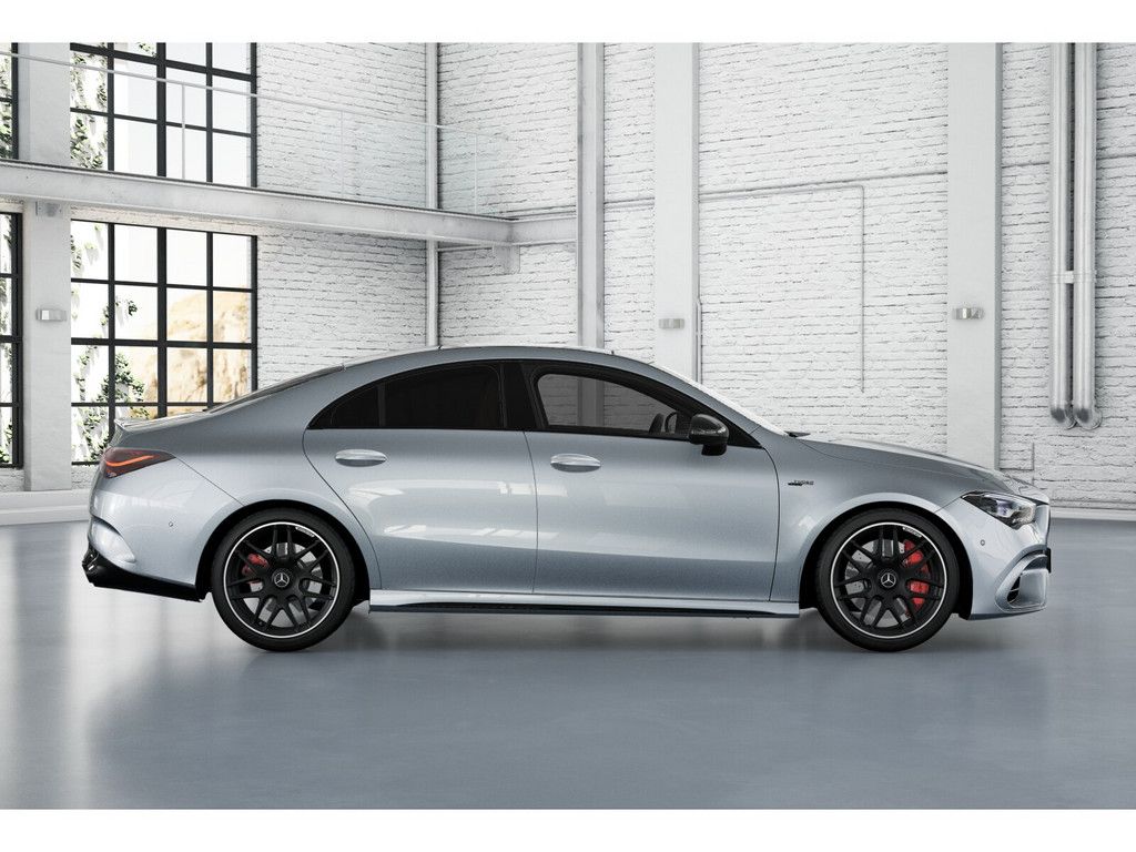 Mercedes-Benz CLA 45 AMG 2024 г. Серебристый, пробег 28221 км