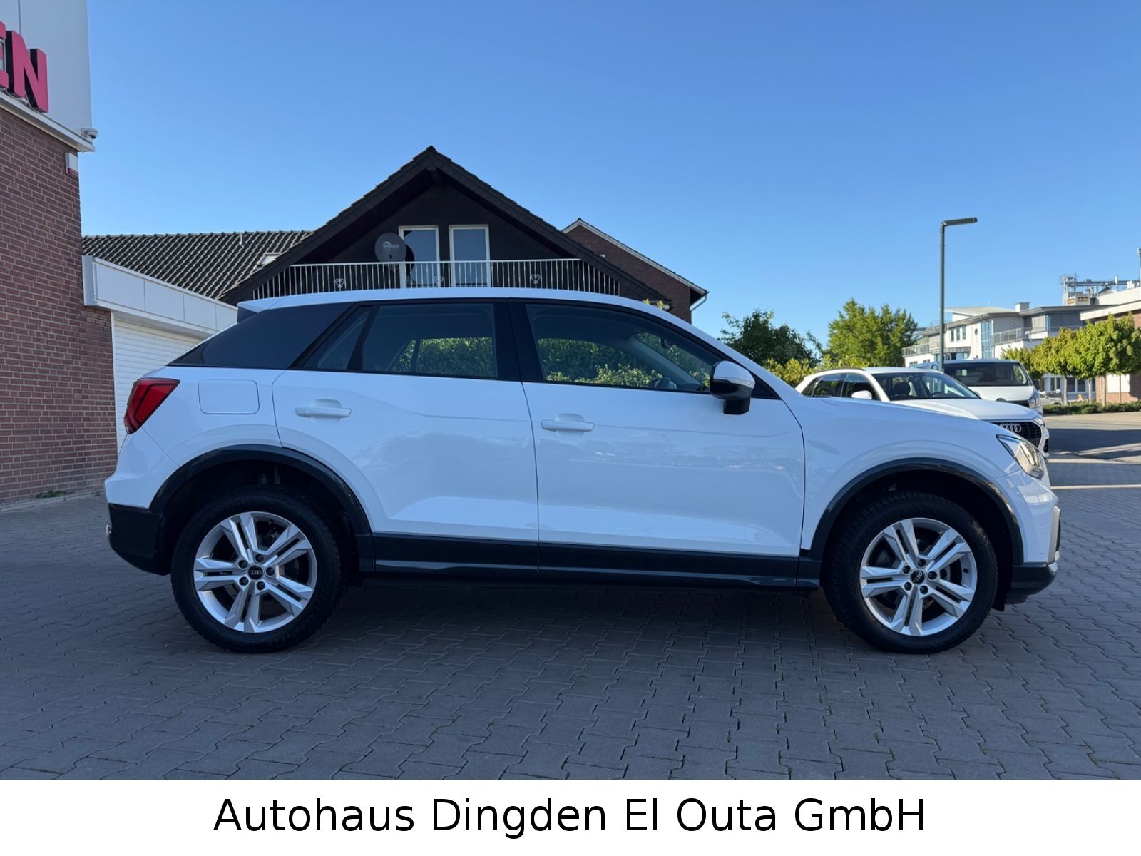 Audi Q2 2023 г. Белый, пробег 46000 км