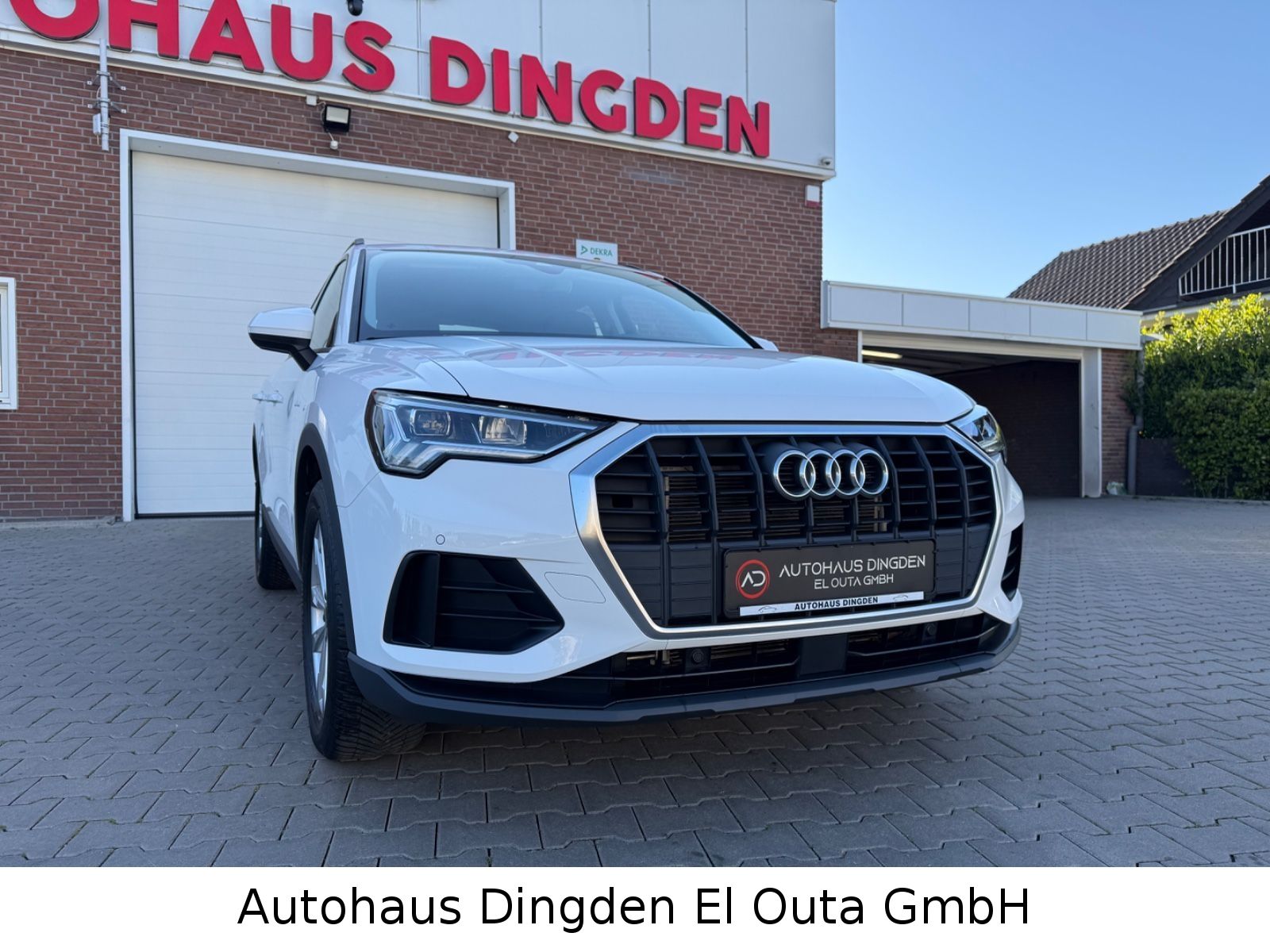 Audi Q3 2023 г. Белый, пробег 33000 км