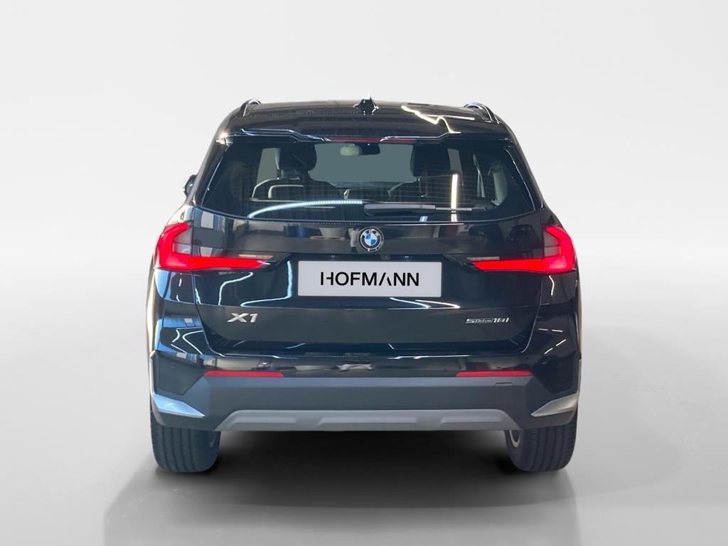 BMW X1 2023 г. Чёрный, пробег 22400 км
