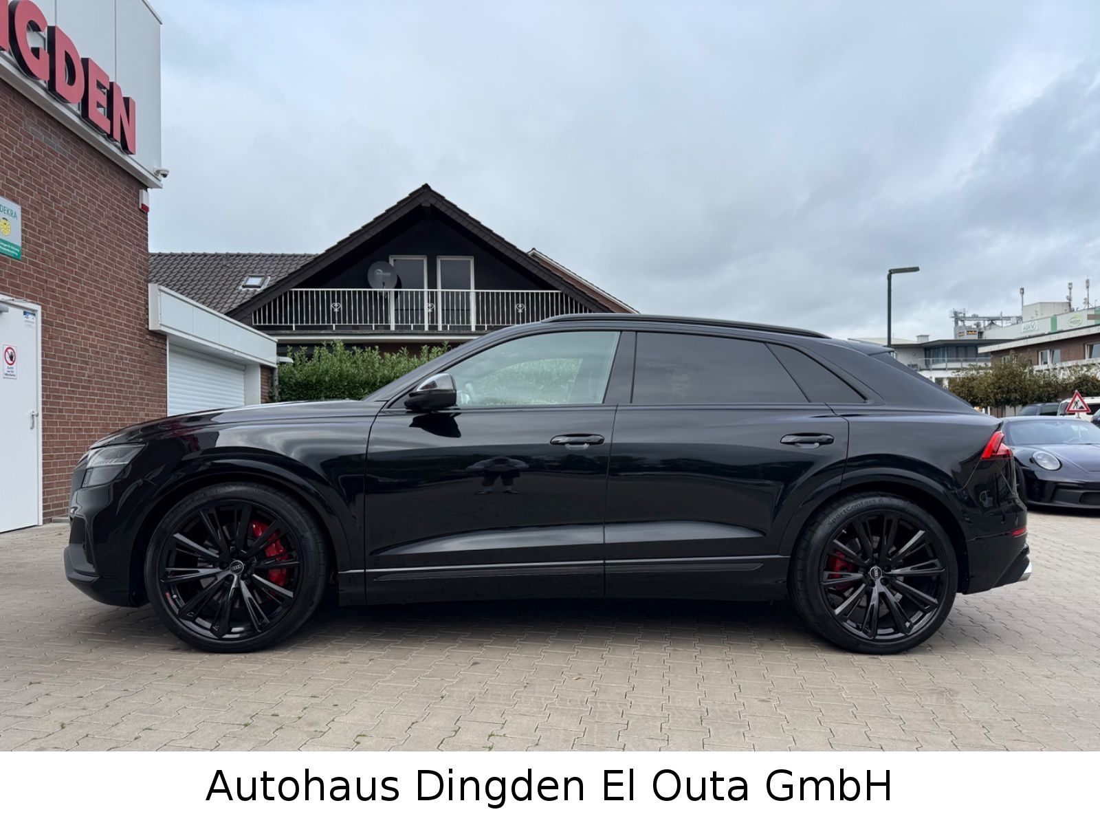 Audi SQ8 2023 г. Чёрный, пробег 23000 км
