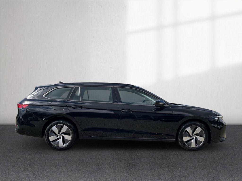 Volkswagen Passat 2025 г. Чёрный, пробег 34653 км