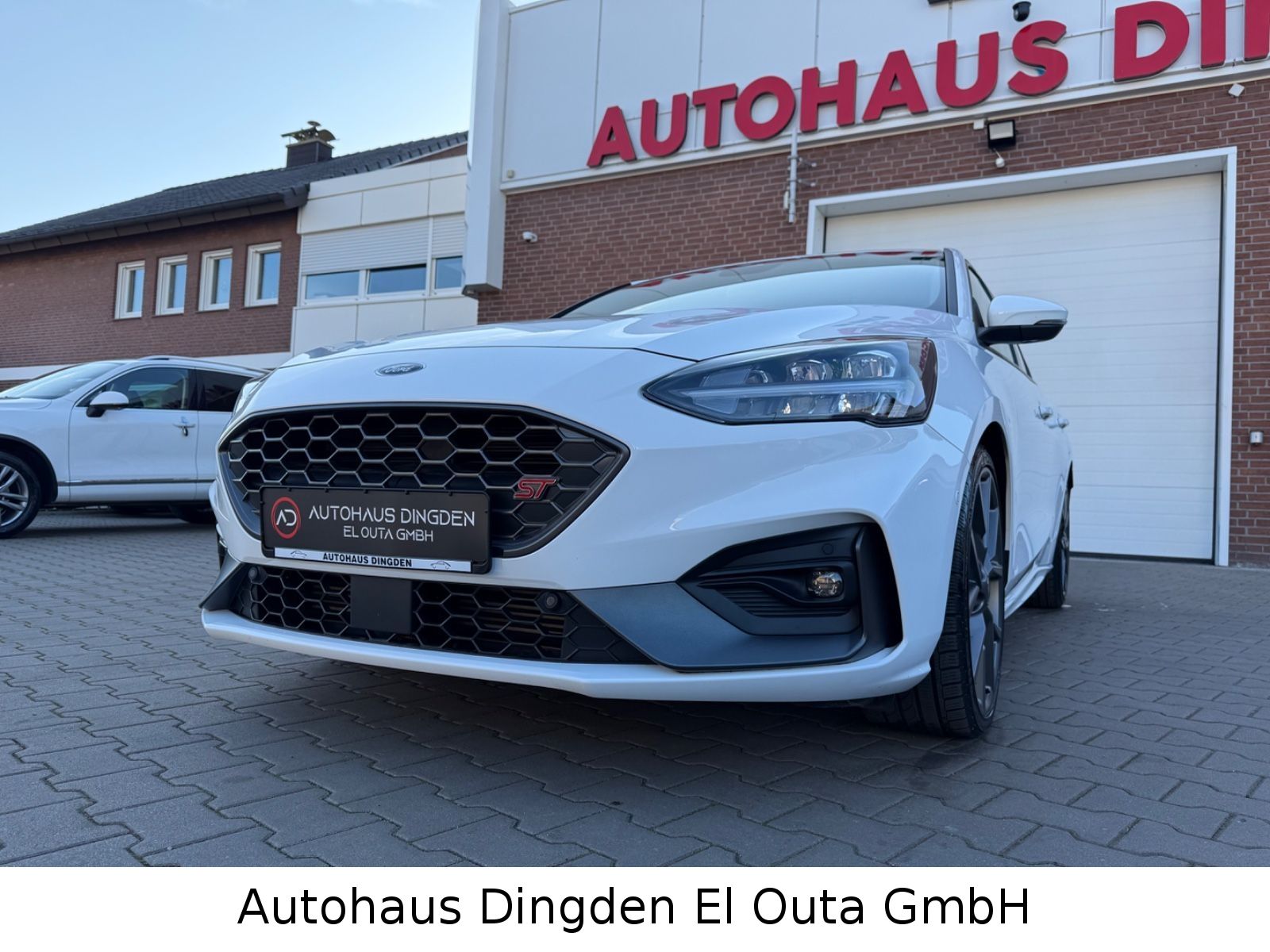 Ford Focus 2021 г. Белый, пробег 20000 км