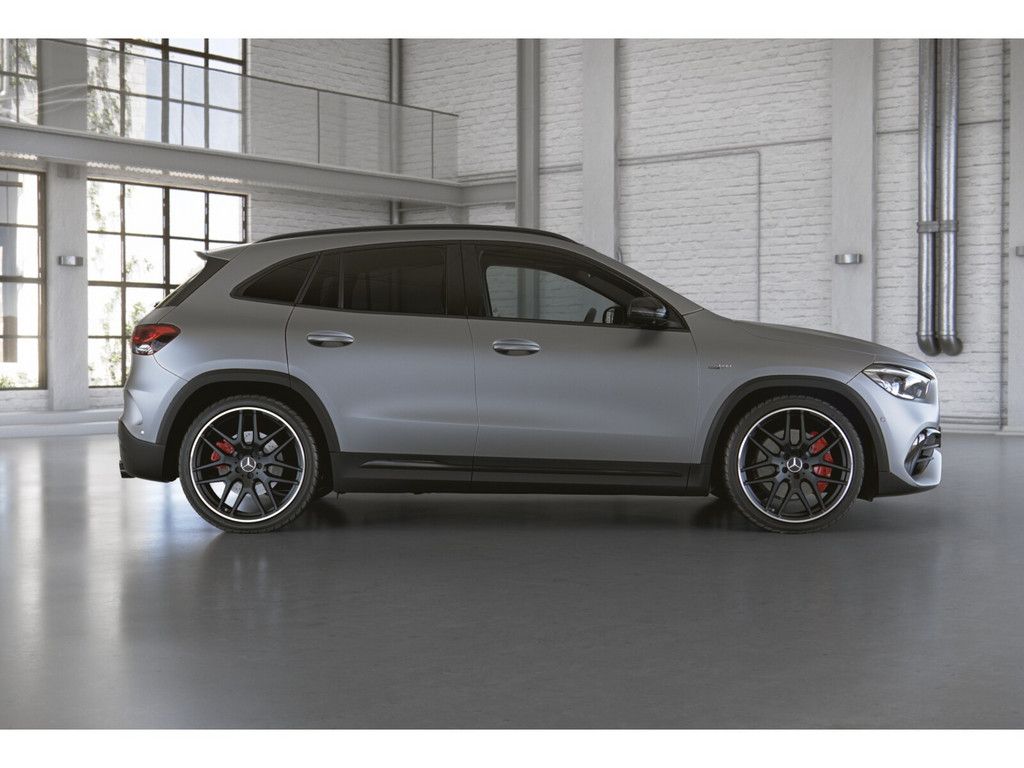 Mercedes-Benz GLA 45 AMG 2024 г. Серый, пробег 43452 км