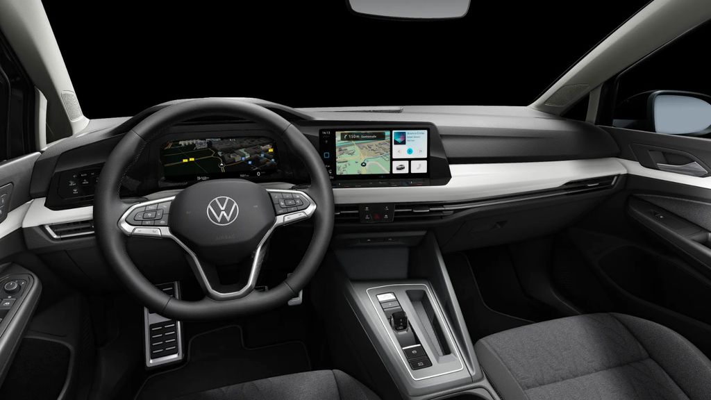 Volkswagen Golf 2023 г. Чёрный, пробег 30000 км
