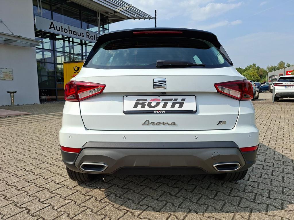 SEAT Arona 2023 г. Белый, пробег 34050 км