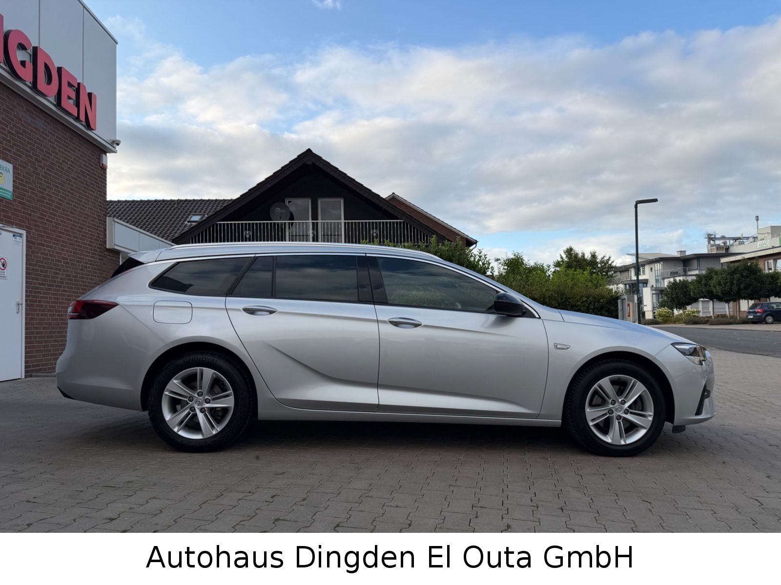 Opel Insignia 2023 г. Серебристый, пробег 58000 км