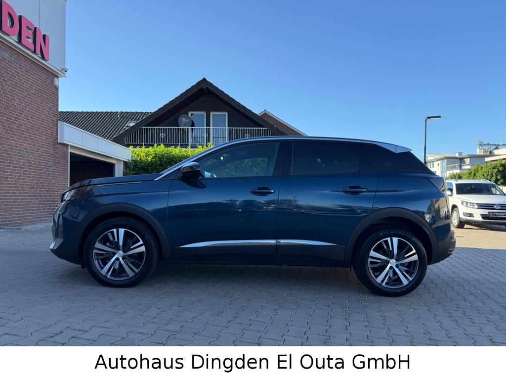 Peugeot 3008 2023 г. Синий, пробег 58000 км