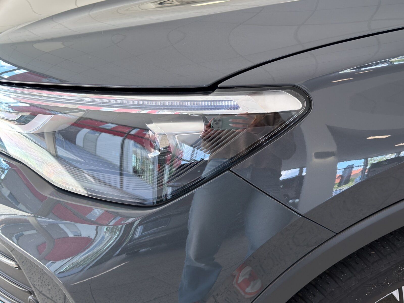 Volkswagen Tiguan 2024 г. Серый, пробег 55400 км
