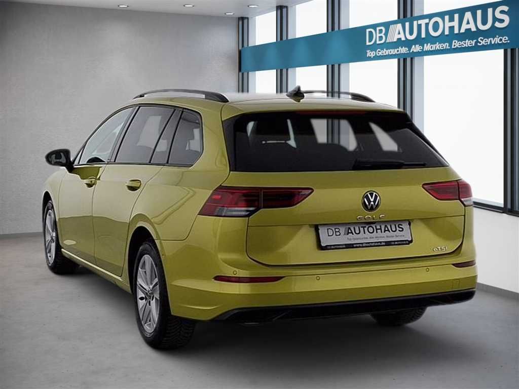Volkswagen Golf 2024 г. Жёлтый, пробег 53414 км