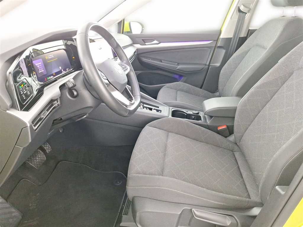 Volkswagen Golf 2024 г. Жёлтый, пробег 53414 км