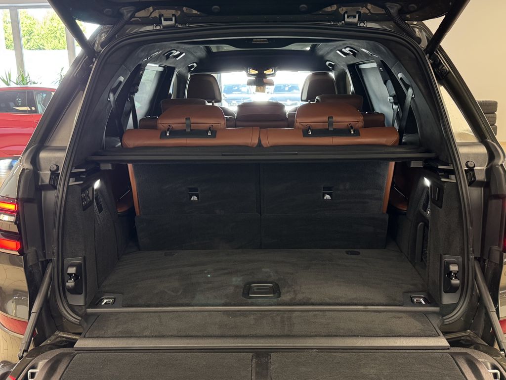 BMW X7 M60 2022 г. Зелёный, пробег 47285 км