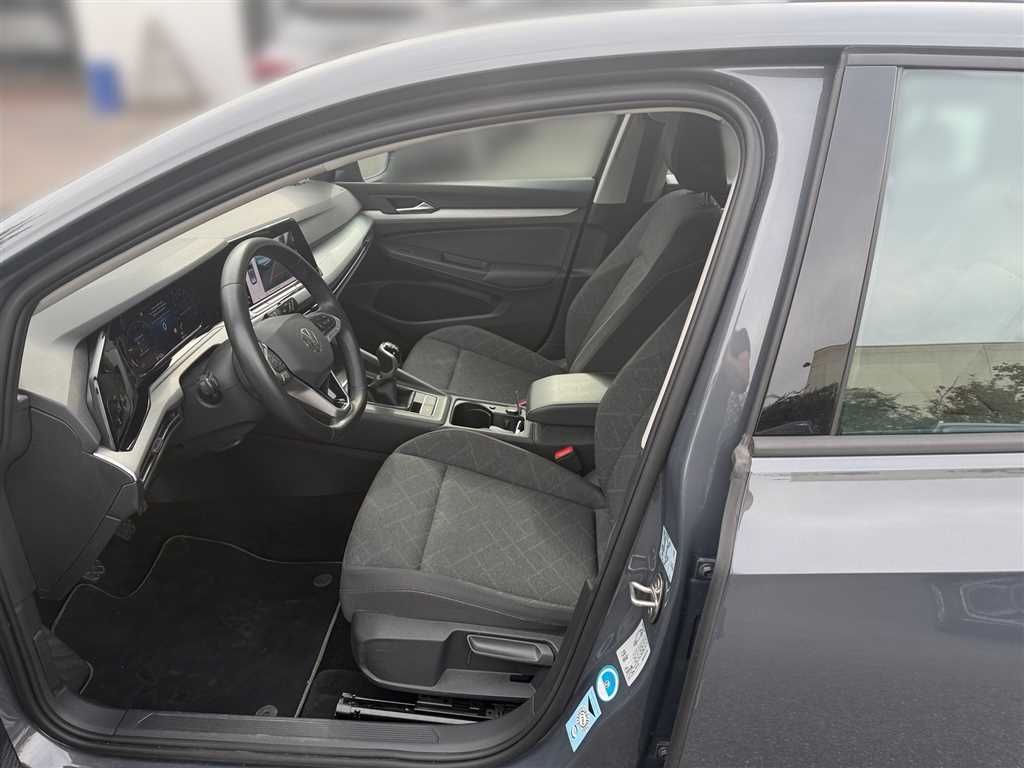 Volkswagen Golf 2023 г. Серый, пробег 48012 км