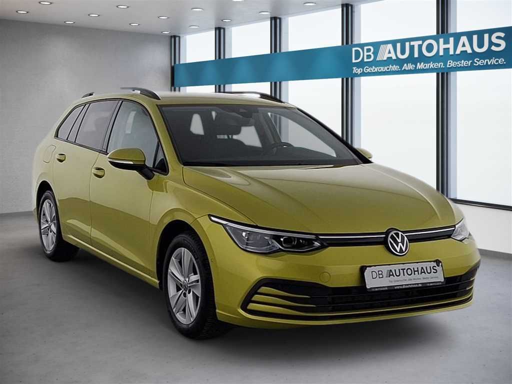 Volkswagen Golf 2024 г. Жёлтый, пробег 47282 км