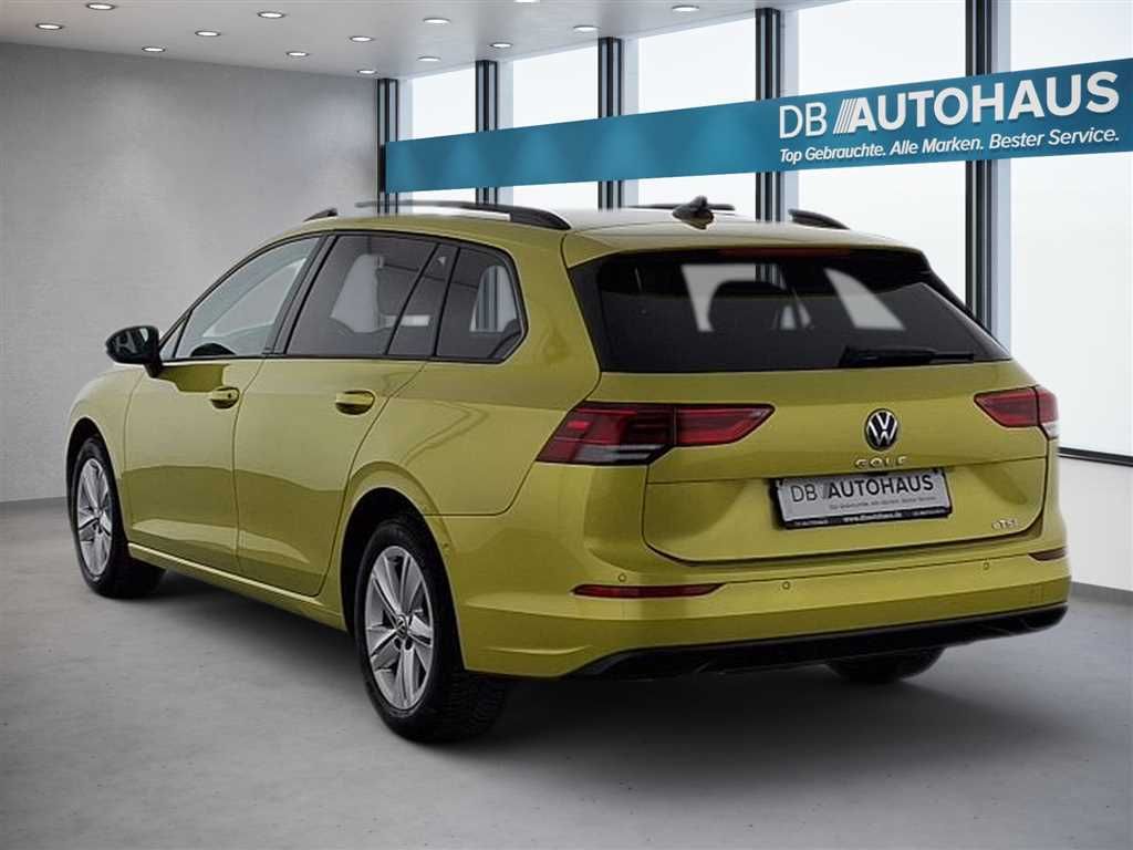 Volkswagen Golf 2024 г. Жёлтый, пробег 47282 км
