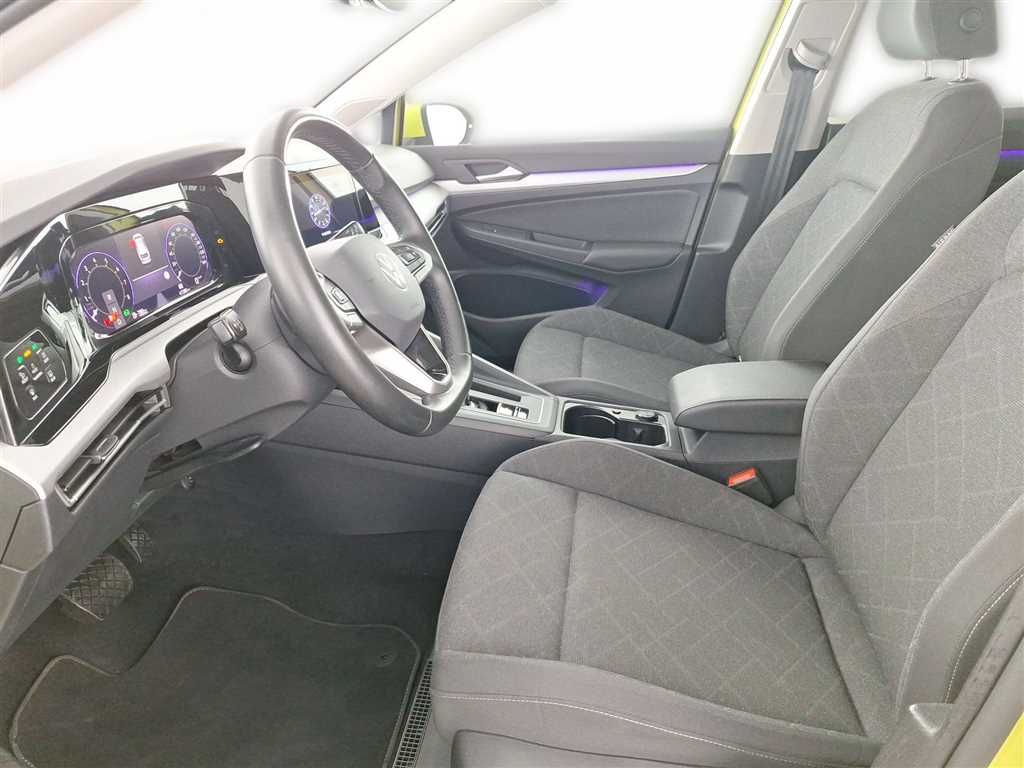 Volkswagen Golf 2024 г. Жёлтый, пробег 47282 км