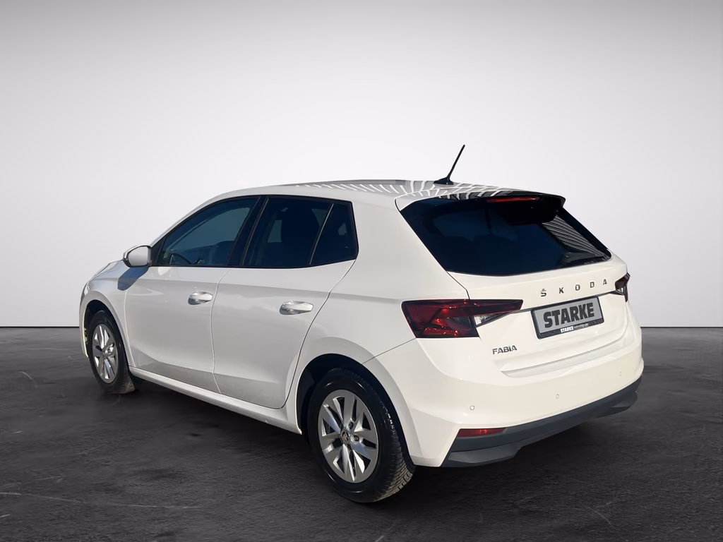 Skoda Fabia 2022 г. Белый, пробег 39229 км
