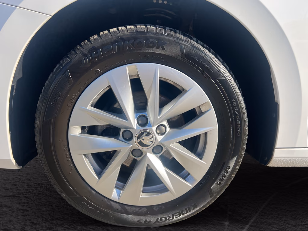Skoda Fabia 2022 г. Белый, пробег 39229 км
