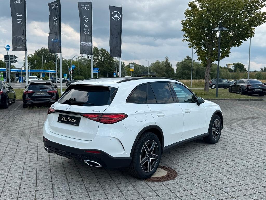 Mercedes-Benz GLC 200 2025 г. Белый, пробег 12893 км