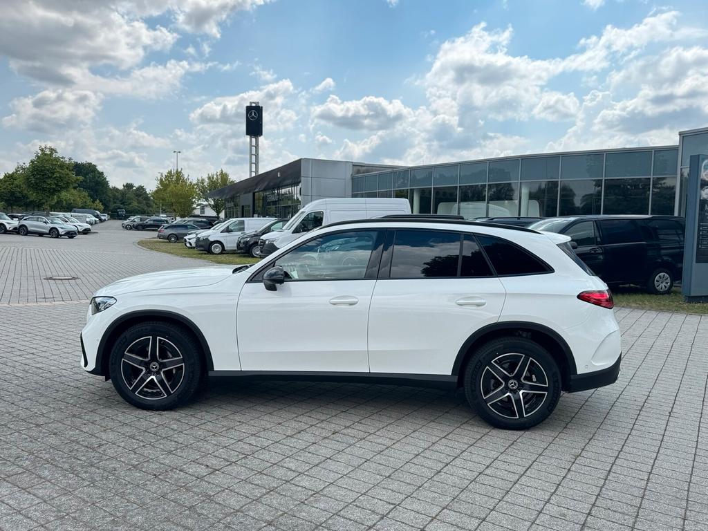Mercedes-Benz GLC 200 2025 г. Белый, пробег 12893 км