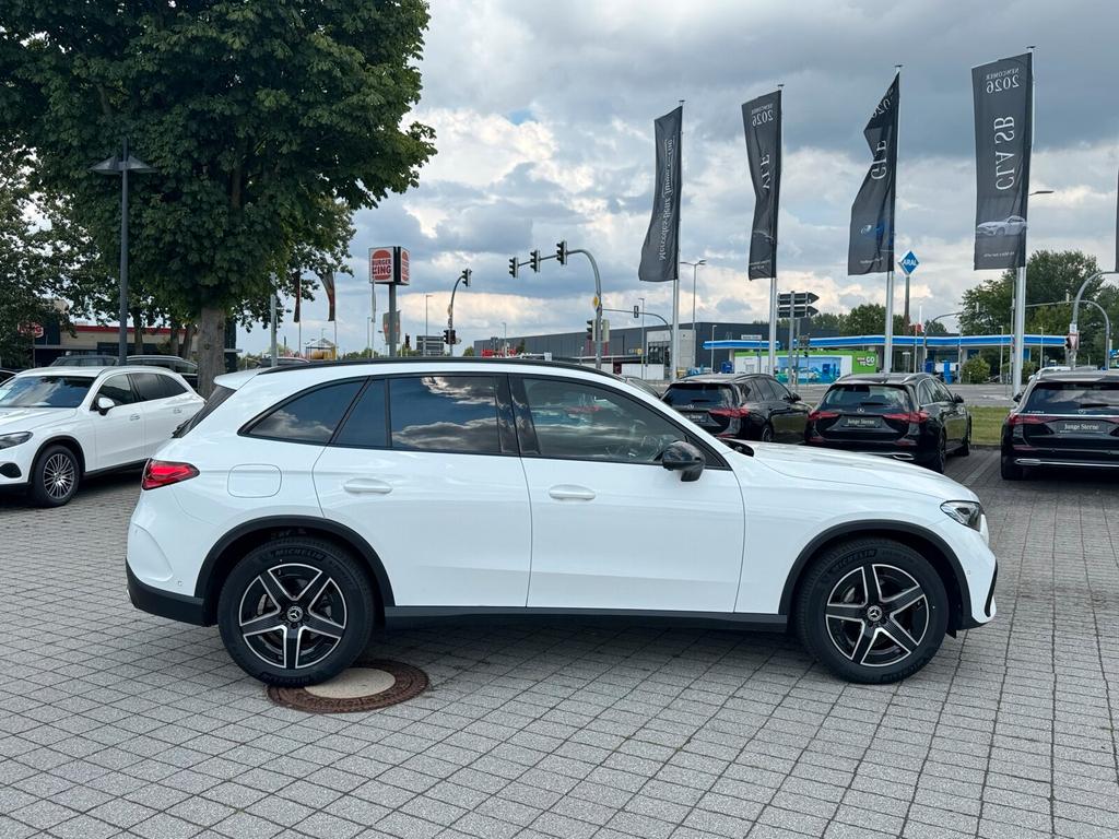 Mercedes-Benz GLC 200 2025 г. Белый, пробег 12893 км