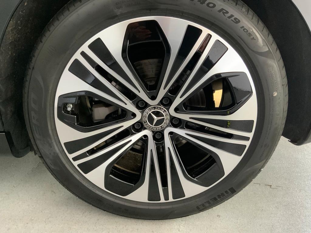Mercedes-Benz E 200 2025 г. Чёрный, пробег 45130 км