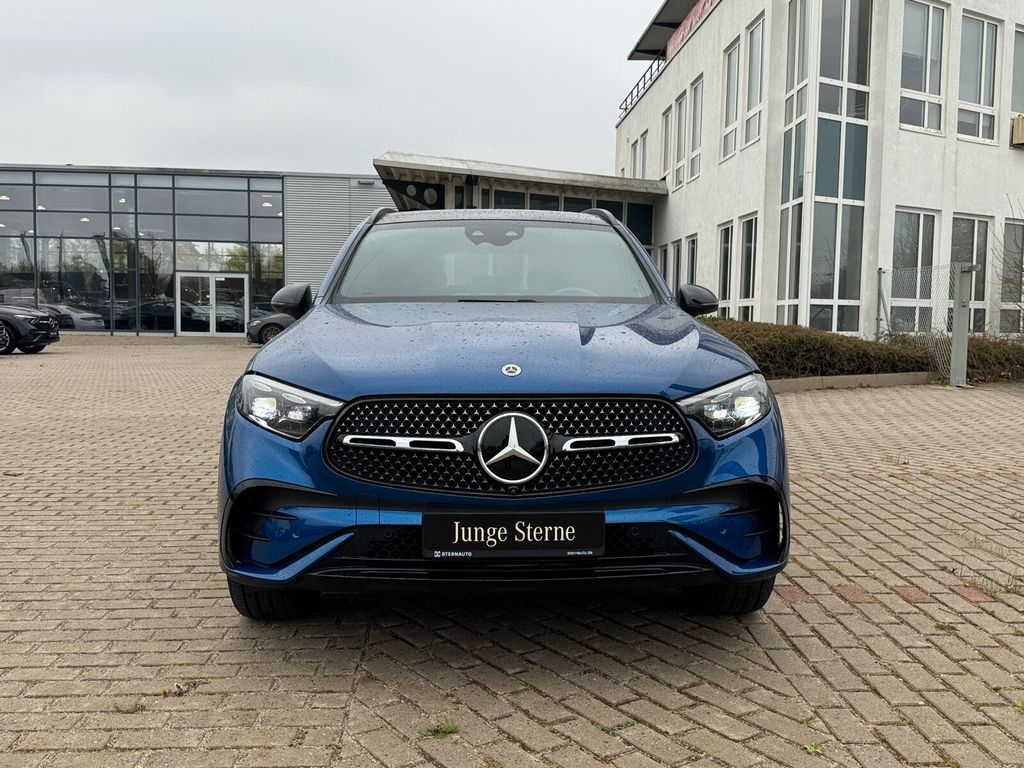 Mercedes-Benz GLC 300 2024 г. Синий, пробег 25202 км