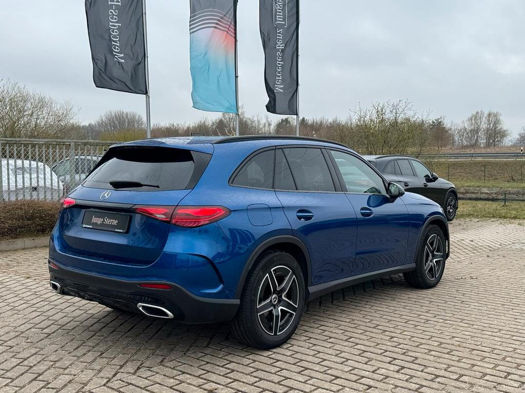 Mercedes-Benz GLC 300 2024 г. Синий, пробег 25202 км