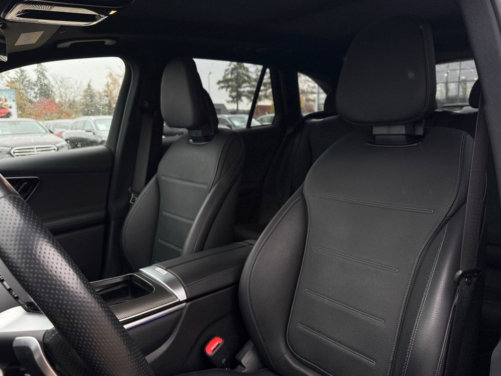 Mercedes-Benz GLC 300 2024 г. Синий, пробег 25202 км