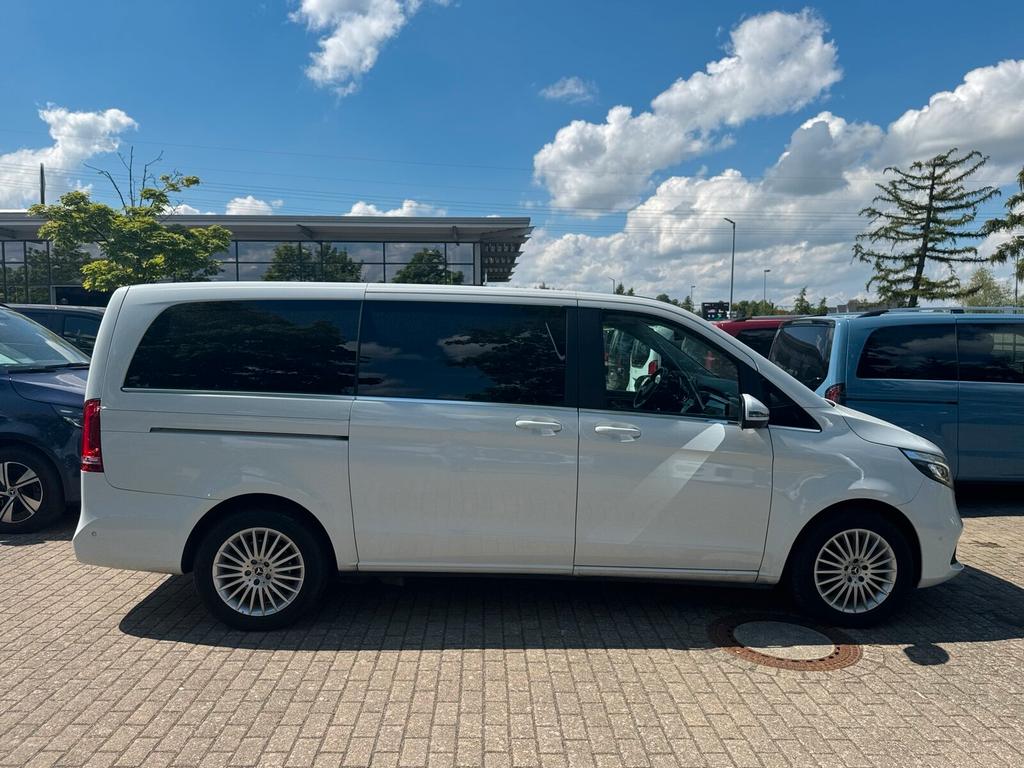 Mercedes-Benz V 220 2021 г. Белый, пробег 49098 км