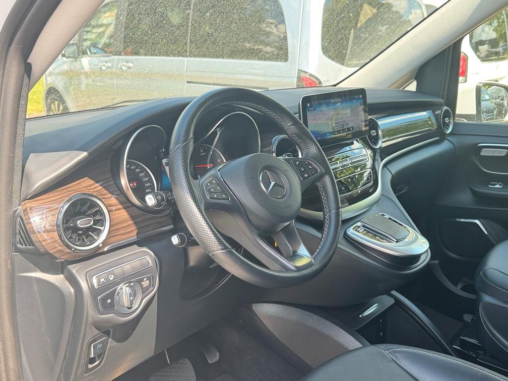 Mercedes-Benz V 220 2021 г. Белый, пробег 49098 км