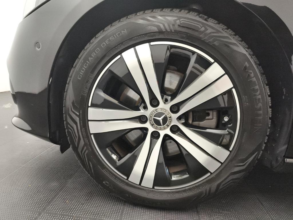 Mercedes-Benz C 220 2023 г. Чёрный, пробег 50321 км