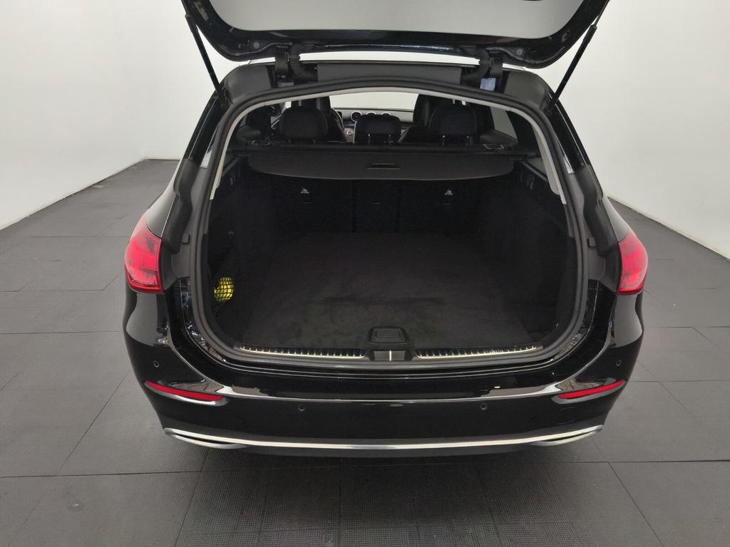 Mercedes-Benz C 220 2023 г. Чёрный, пробег 50321 км