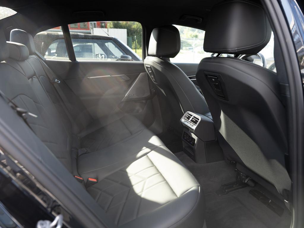 BMW 520 2025 г. Чёрный, пробег 25822 км