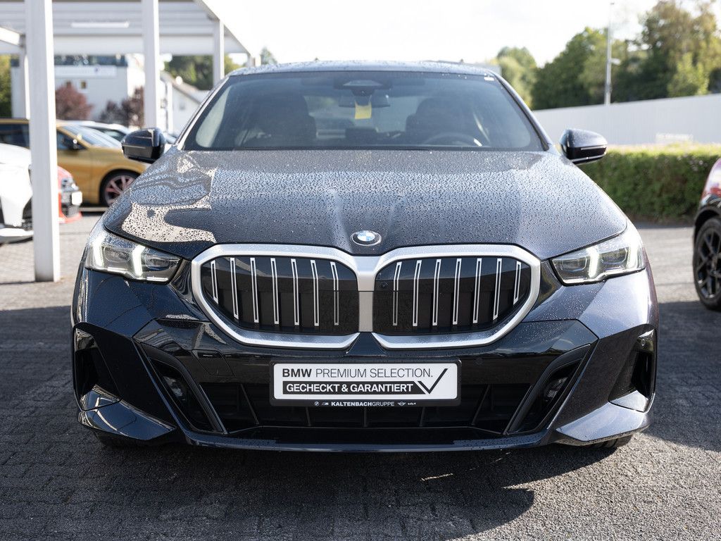 BMW 520 2025 г. Чёрный, пробег 25822 км
