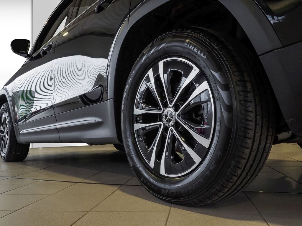 Mercedes-Benz GLB 200 2025 г. Чёрный, пробег 43404 км