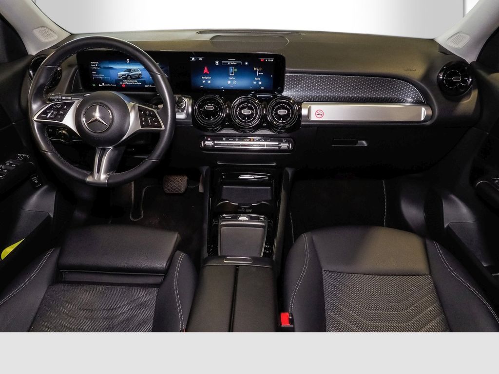 Mercedes-Benz GLB 200 2025 г. Чёрный, пробег 43404 км