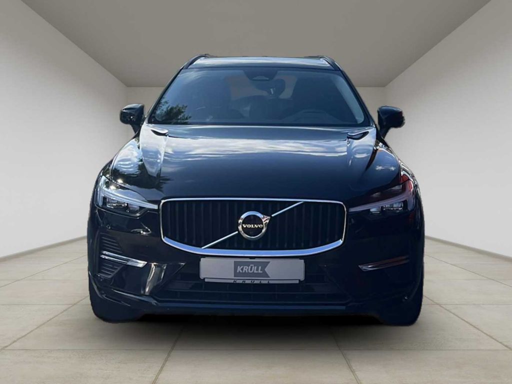 Volvo XC60 2022 г. Чёрный, пробег 47225 км