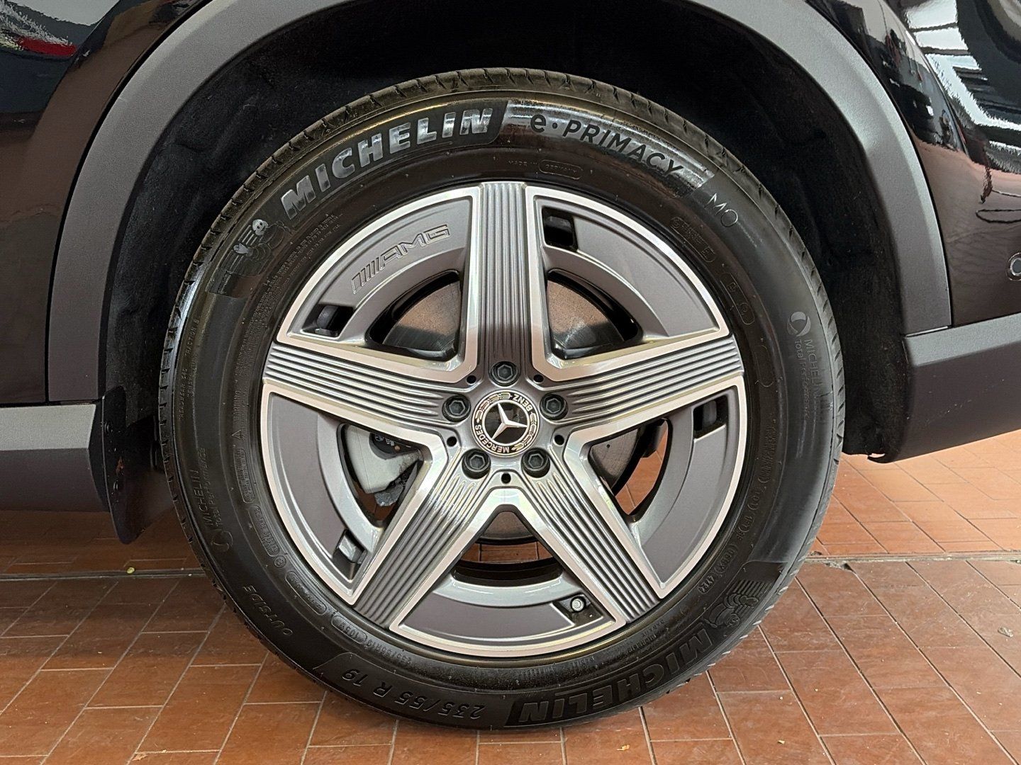 Mercedes-Benz GLC 200 2025 г. Чёрный, пробег 9291 км